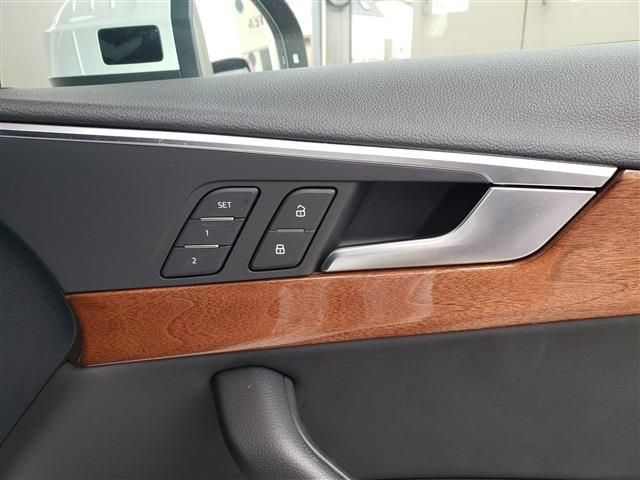 AUDI A4 2021 Image 31