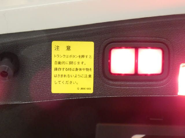 MERCEDES BENZ MERCEDES AMG C CLASS 2017 Image 31