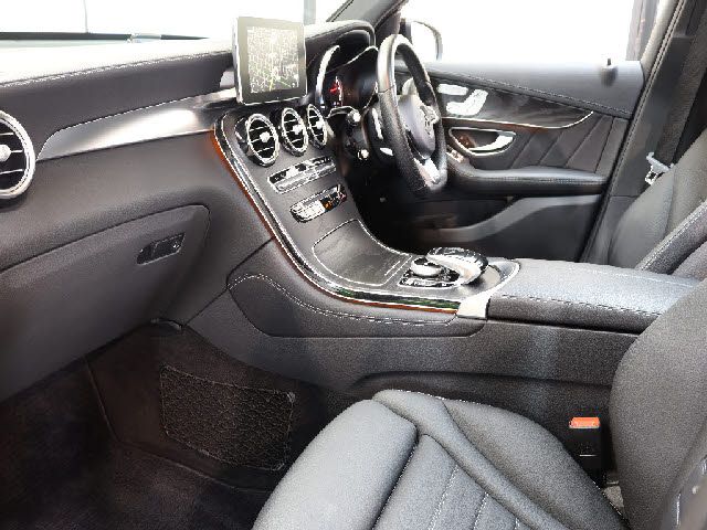 MERCEDES BENZ MERCEDES AMG GLCCLAS 2018 Image 31