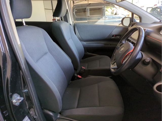 TOYOTA SIENTA 2015 Image 31