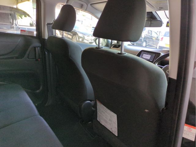 TOYOTA SIENTA 2015 Image 31