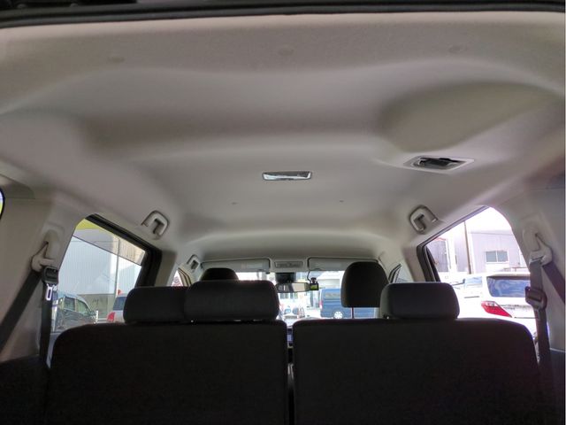 TOYOTA SIENTA 2015 Image 31