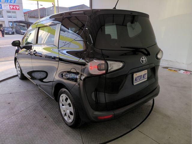 TOYOTA SIENTA 2015 Image 31