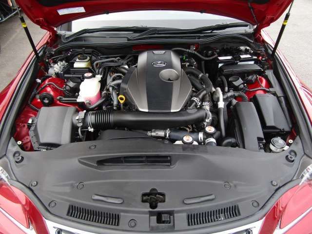 TOYOTA LEXUS IS200T 2016 Image 31