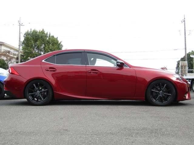 TOYOTA LEXUS IS200T 2016 Image 31