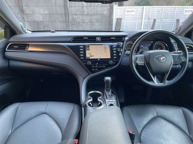 TOYOTA CAMRY HYBRID 2018 Image 31
