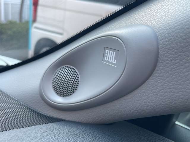 TOYOTA CAMRY HYBRID 2018 Image 31