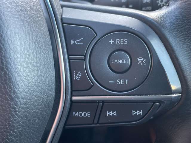 TOYOTA CAMRY HYBRID 2018 Image 31