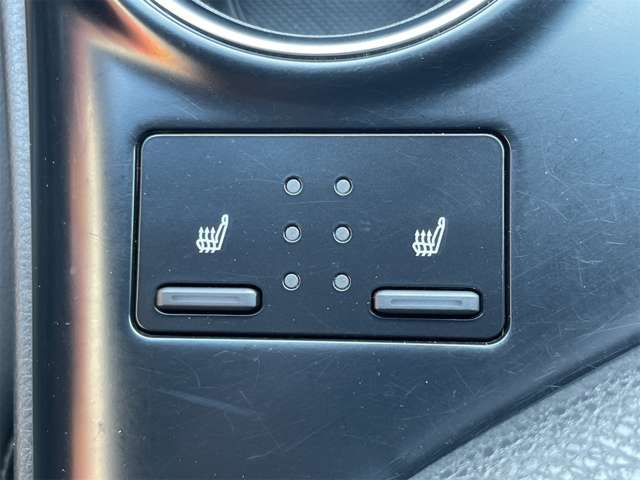 TOYOTA CAMRY HYBRID 2018 Image 31