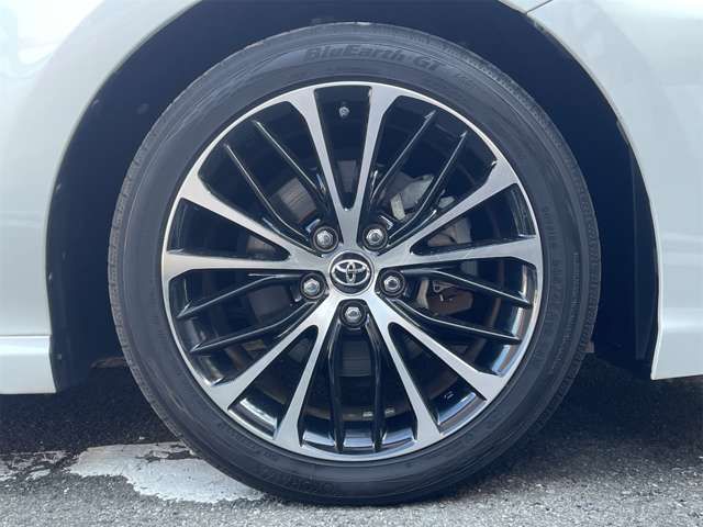 TOYOTA CAMRY HYBRID 2018 Image 31