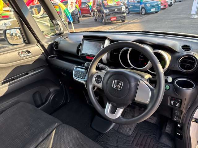 HONDA N BOX 2015 Image 31