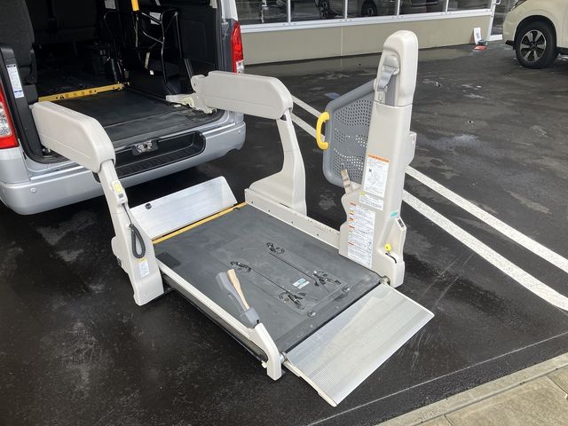 TOYOTA HIACE VAN 4WD 2019 Image 31