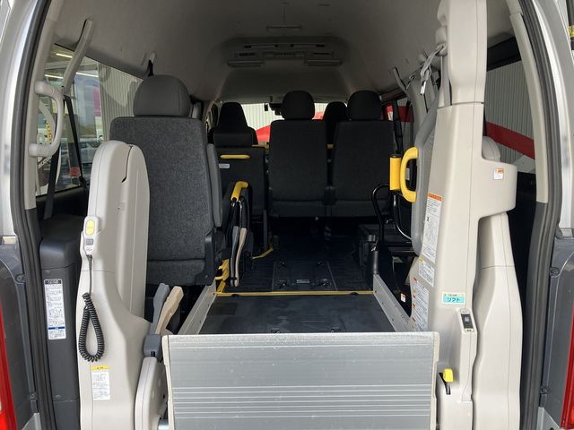 TOYOTA HIACE VAN 4WD 2019 Image 31