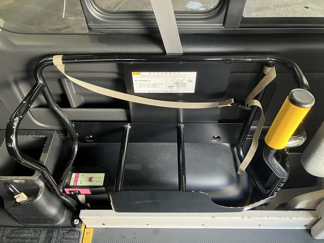 TOYOTA HIACE VAN 4WD 2019 Image 31