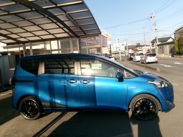 TOYOTA SIENTA HYBRID 2016 Image 31