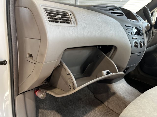 TOYOTA PRIUS 2002 Image 31