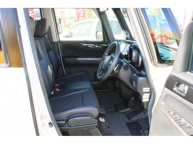 HONDA N BOX CUSTOM 2015 Image 31