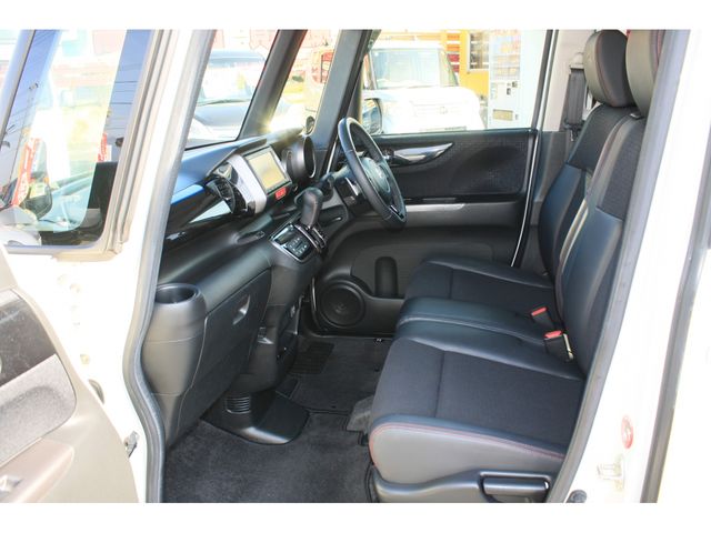 HONDA N BOX CUSTOM 2015 Image 31