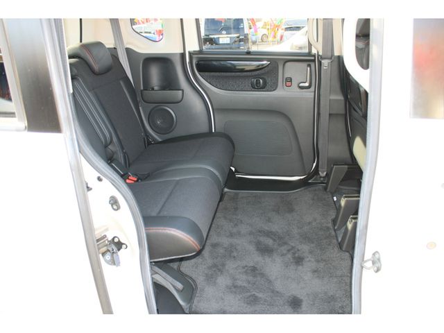 HONDA N BOX CUSTOM 2015 Image 31