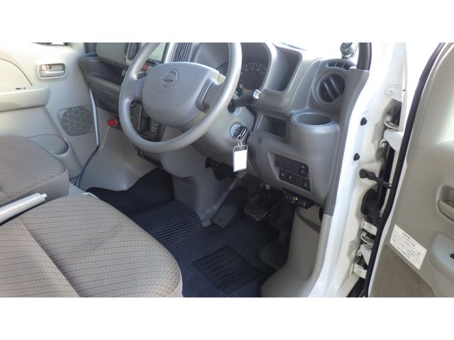 NISSAN NV100 CLIPPER 2018 Image 31