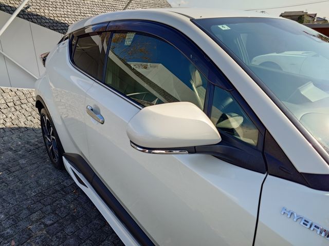 TOYOTA C-HR 2018 Image 31