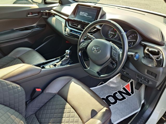 TOYOTA C-HR 2018 Image 31