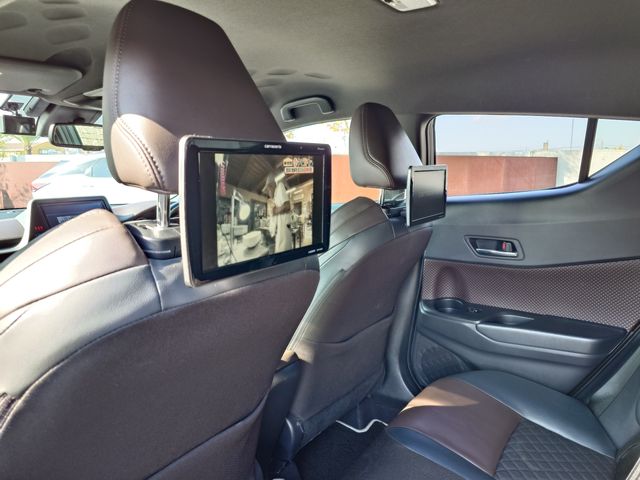 TOYOTA C-HR 2018 Image 31