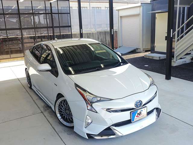 TOYOTA PRIUS 2016 Image 31
