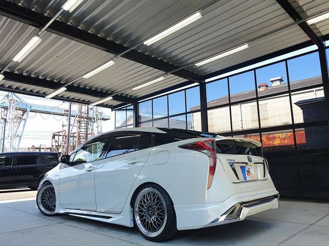 TOYOTA PRIUS 2016 Image 31