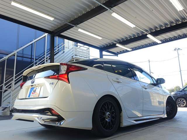 TOYOTA PRIUS 2019 Image 31