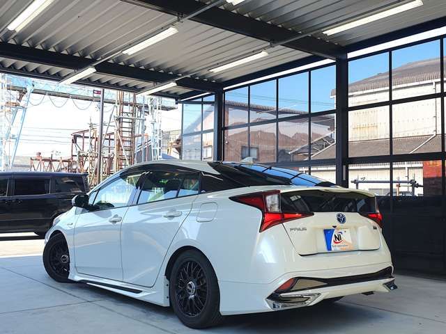 TOYOTA PRIUS 2019 Image 31