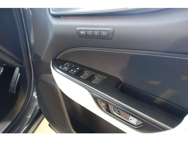 TOYOTA LEXUS NX450H+ AWD 2023 Image 31