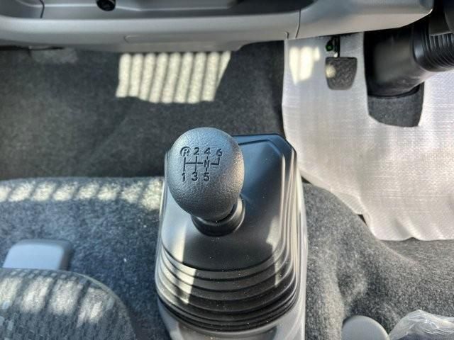 HINO DUTRO 2024 Image 31