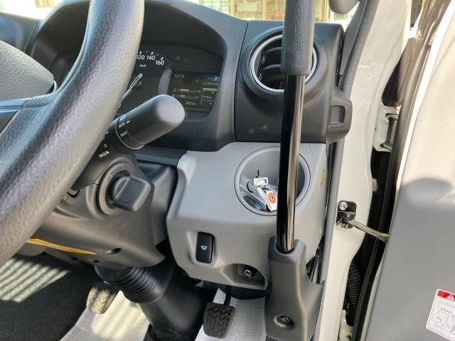 HINO DUTRO 2024 Image 31