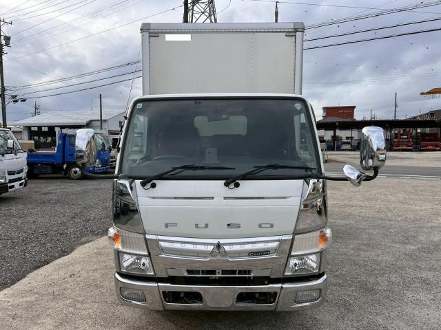 MITSUBISHI CANTER 2018 Image 31