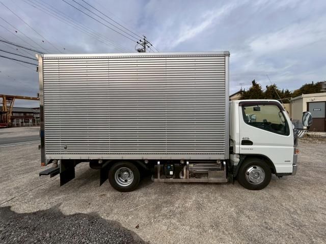 MITSUBISHI CANTER 2018 Image 31