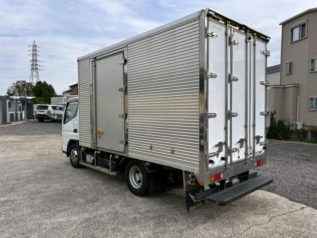 MITSUBISHI CANTER 2018 Image 31