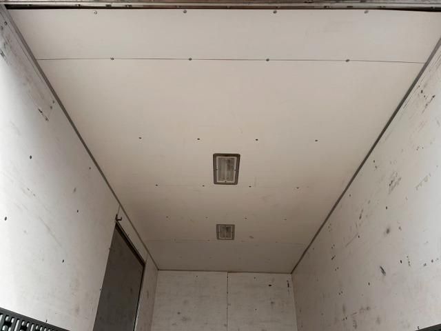 MITSUBISHI CANTER 2018 Image 31