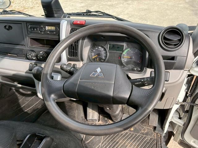MITSUBISHI CANTER 2018 Image 31