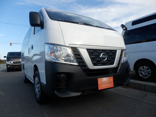 NISSAN NV350 CARAVAN 4WD 2018 Image 31