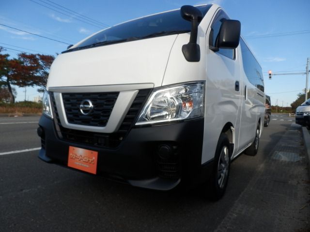 NISSAN NV350 CARAVAN 4WD 2018 Image 31