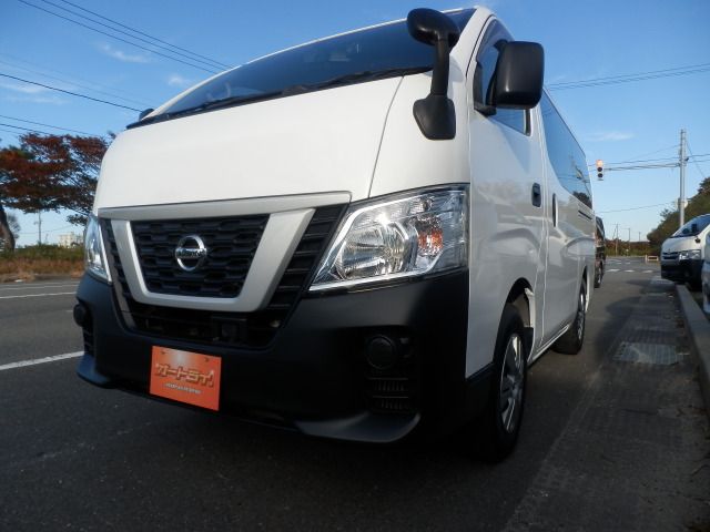 NISSAN NV350 CARAVAN 4WD 2018 Image 31