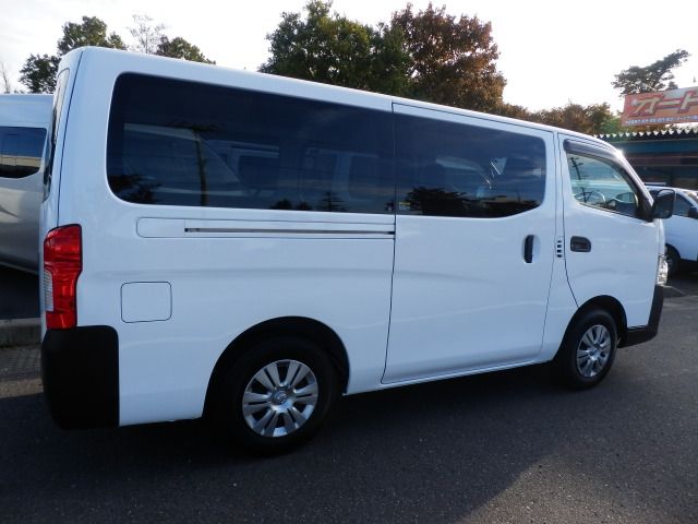 NISSAN NV350 CARAVAN 4WD 2018 Image 31
