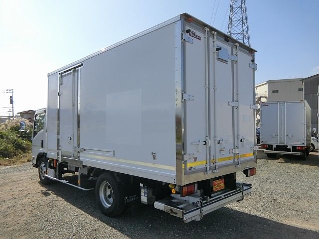 ISUZU ELF 2016 Image 31