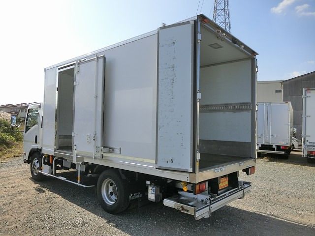 ISUZU ELF 2016 Image 31