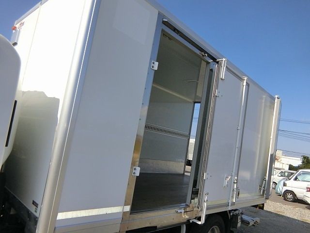 ISUZU ELF 2016 Image 31