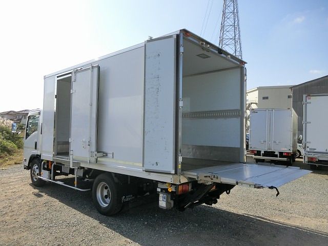 ISUZU ELF 2016 Image 31