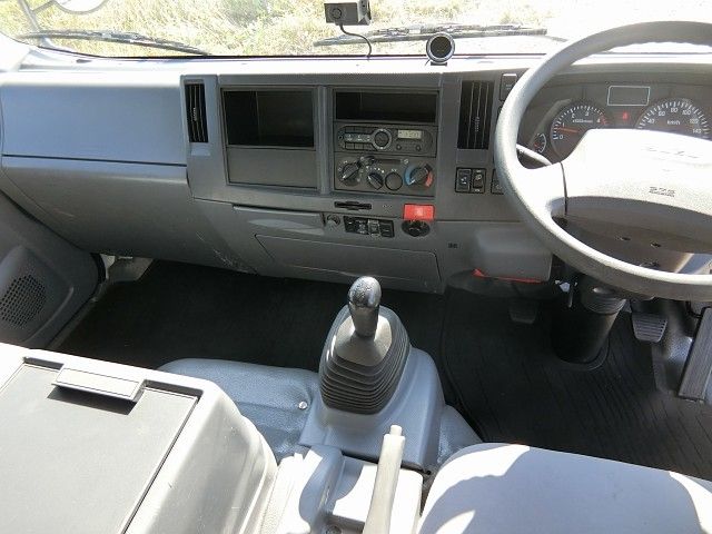 ISUZU ELF 2016 Image 31