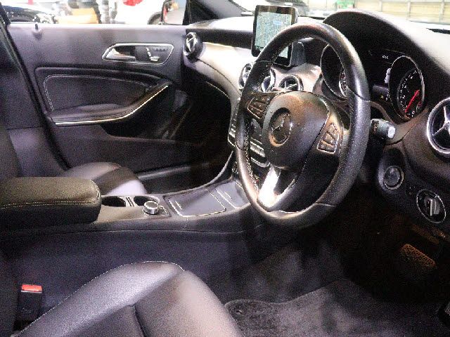 MERCEDES BENZ GLA CL 2017 Image 31