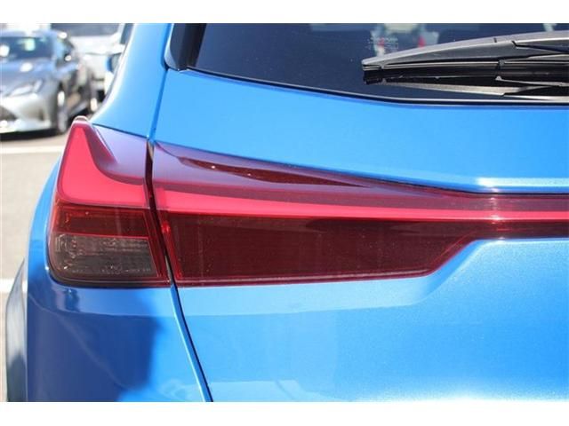 TOYOTA LEXUS UX250H 2019 Image 31